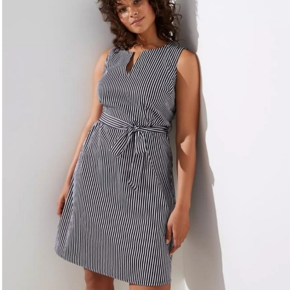 LOFT Dresses & Skirts - NWT LOFT Black White Striped Dress sz 6